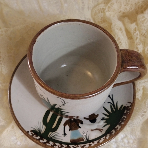TEACUP and Saucer desert scene - Picture 5 of 8
